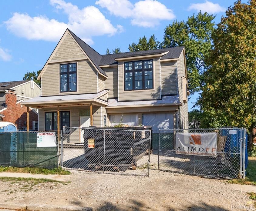 Property Photo:  2263 Manchester Road  MI 48009 5893 