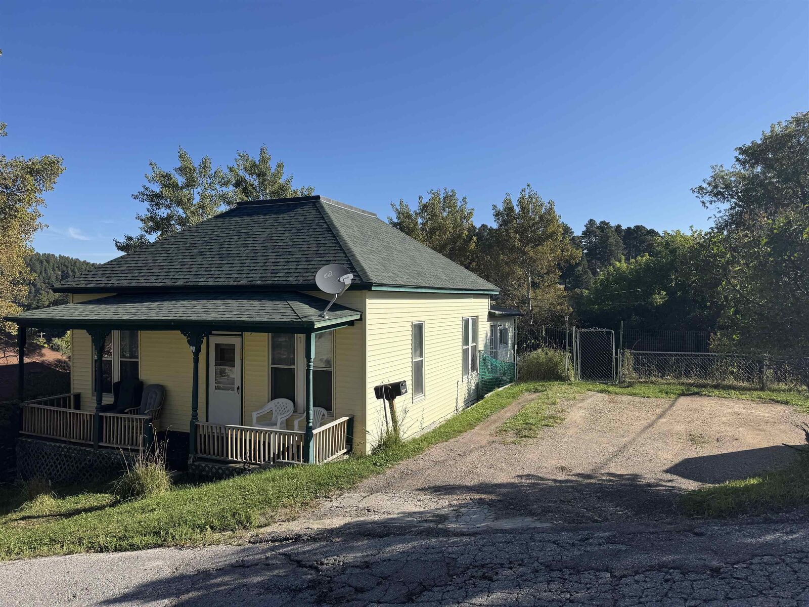 Property Photo:  506 Bleeker Street  SD 57754 