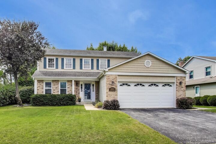 2608 N Wilshire Lane  Arlington Heights IL 60004 photo