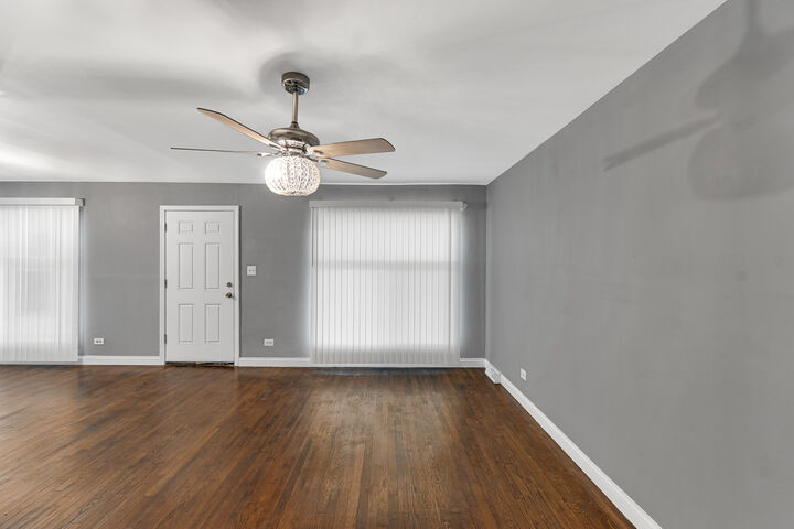 Property Photo:  13240 S Saint Lawrence Avenue  IL 60827 