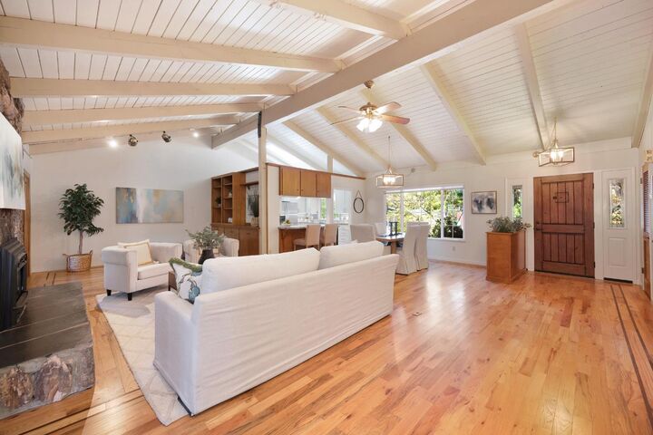 Property Photo: 1485 Oak Ridge Way CA 95603