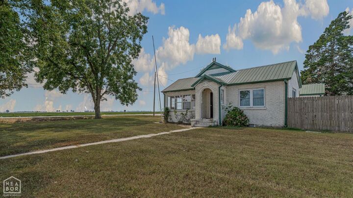 Property Photo: 950 County Road 514 AR 72447