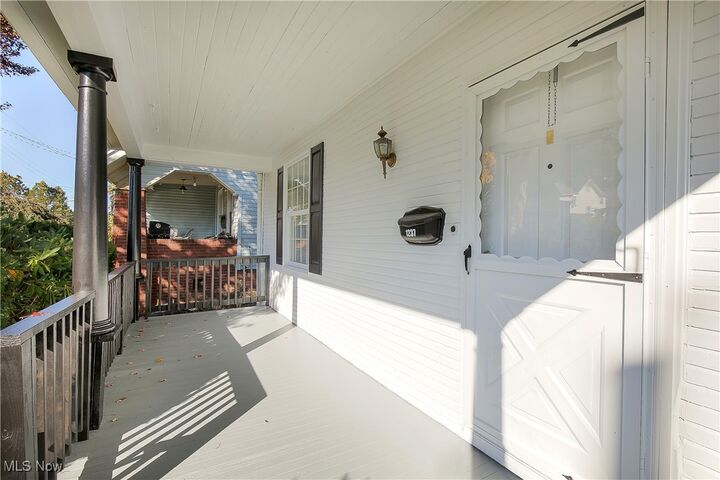 Property Photo:  1237 18th Street NW  OH 44703 