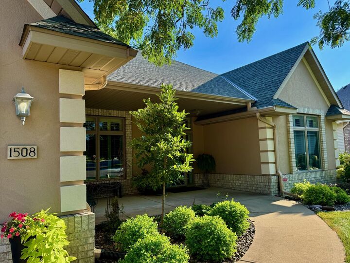 Property Photo:  1508 Highland Trail  MN 56301 