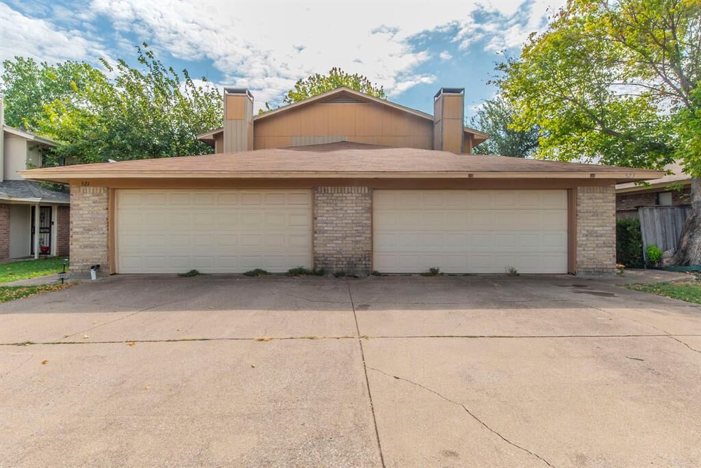 Property Photo:  521 - 523 S Las Vegas Trail 521, 523  TX 76108 
