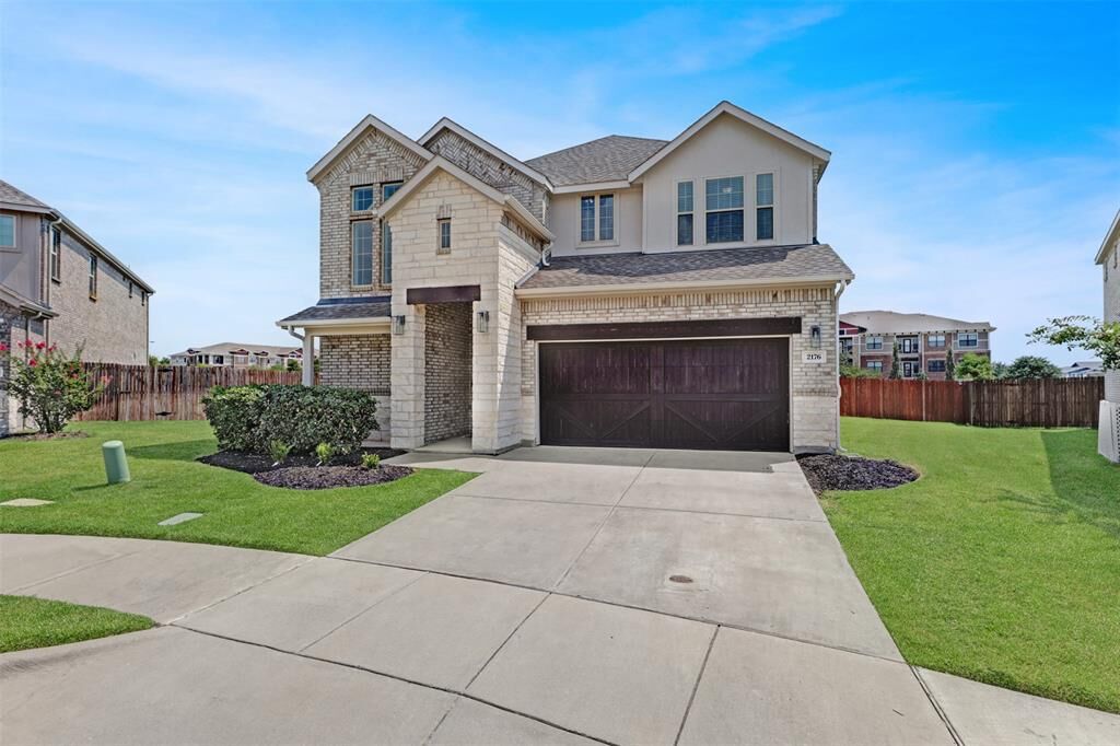 Property Photo: 2176 Spencer Lane TX 75010