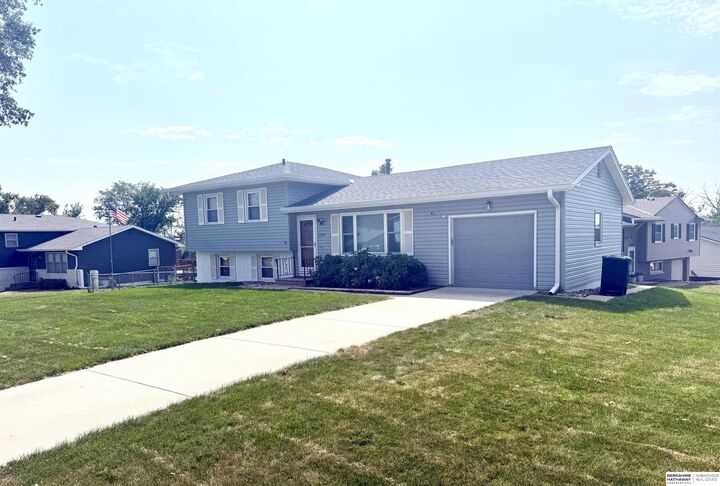 Property Photo:  1734 N 110th Avenue  NE 68154 