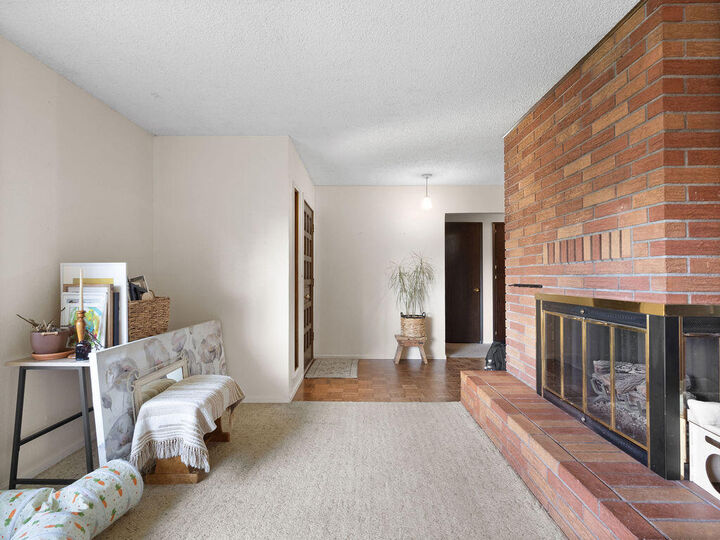 Property Photo:  332 Front Street  OR 97601 