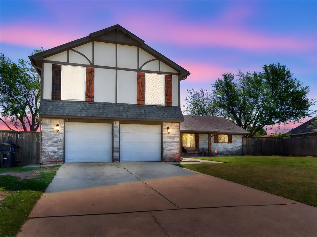 Property Photo:  12024 Surrey Lane  OK 73099 