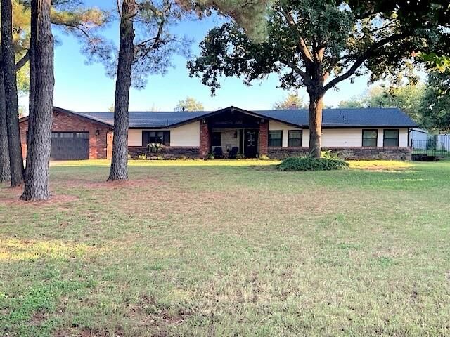 Property Photo: 9 Dustin Circle OK 74804