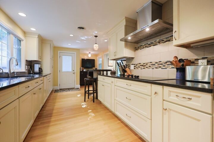 Property Photo:  180 Chestnut St  MA 01810