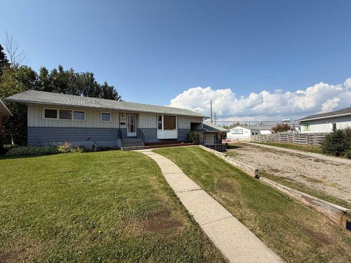 122 Dorin Drive  Hinton AB T7V 1B8 photo