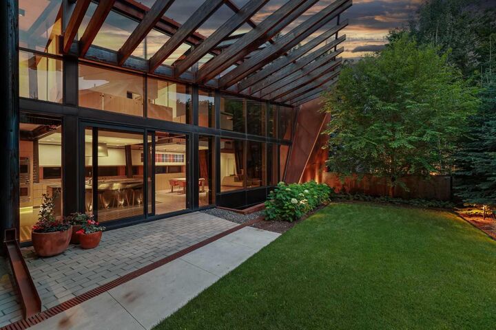 Property Photo:  1308 Montreal Avenue SW  AB T2T 0Z6 