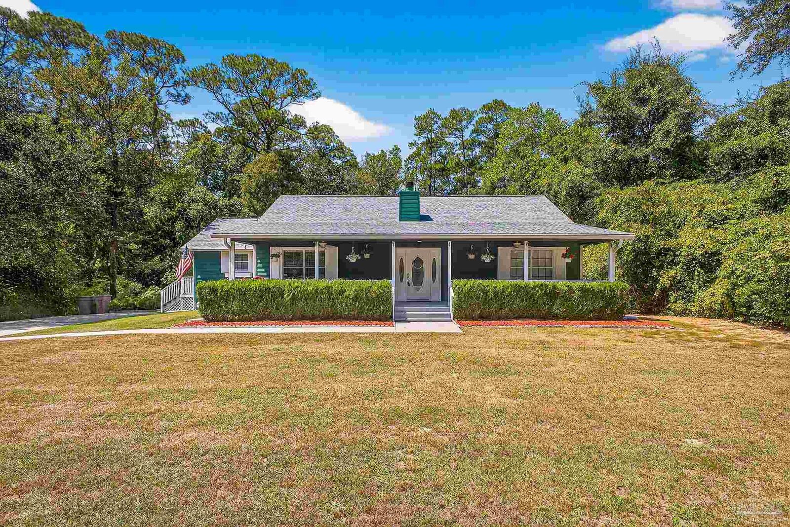 Property Photo:  2443 Brookwood Pl  FL 32533 