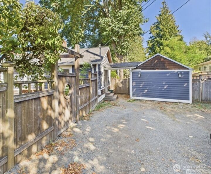 12026  Sand Point NE  Seattle WA 98125 photo