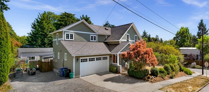 Property Photo: 3206 S Washington Street WA 98144