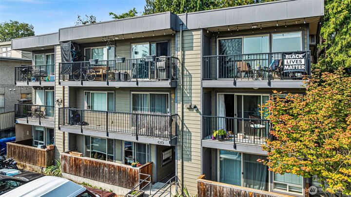 4219  Whitman Avenue N 2  Seattle WA 98103 photo
