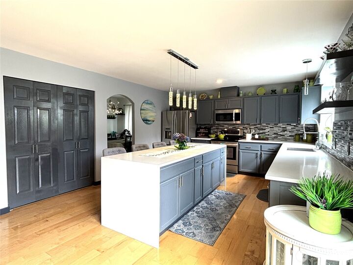 Property Photo:  216  Kendall Street NE  WA 98360 