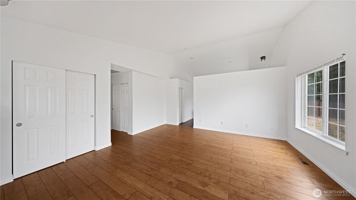 Property Photo:  1472 SW 10th Avenue  WA 98277 