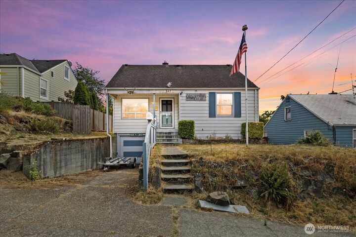 Property Photo:  347 NW 52nd Street  WA 98107 