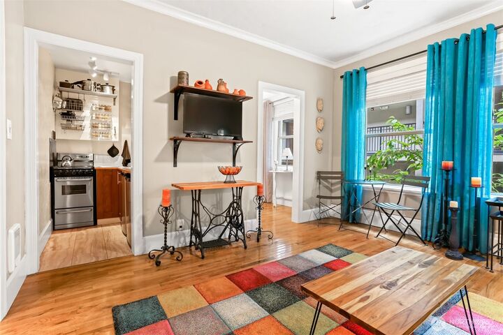 7  Harrison Street 24  Seattle WA 98109 photo