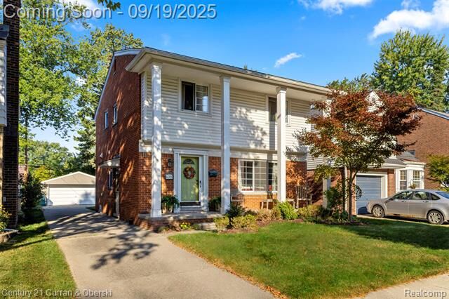 Property Photo:  635 N Rosevere Avenue  MI 48128 