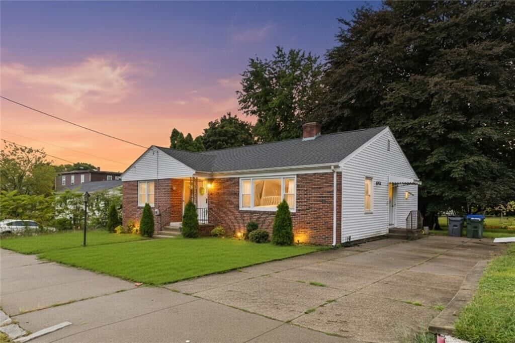 Property Photo:  18 Windmill Street  RI 02904