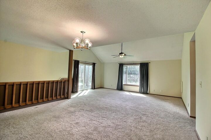 Property Photo:  1033 S Doreen St  KS 67207 