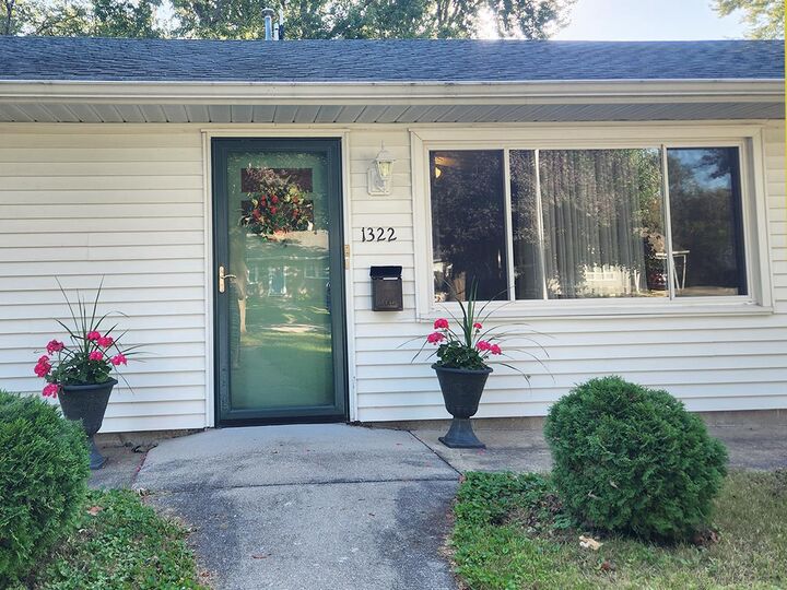 Property Photo: 1322 Macarthur Drive WI 53548