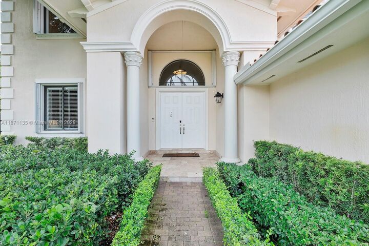 Property Photo: 7786 SW 188th Ter FL 33157