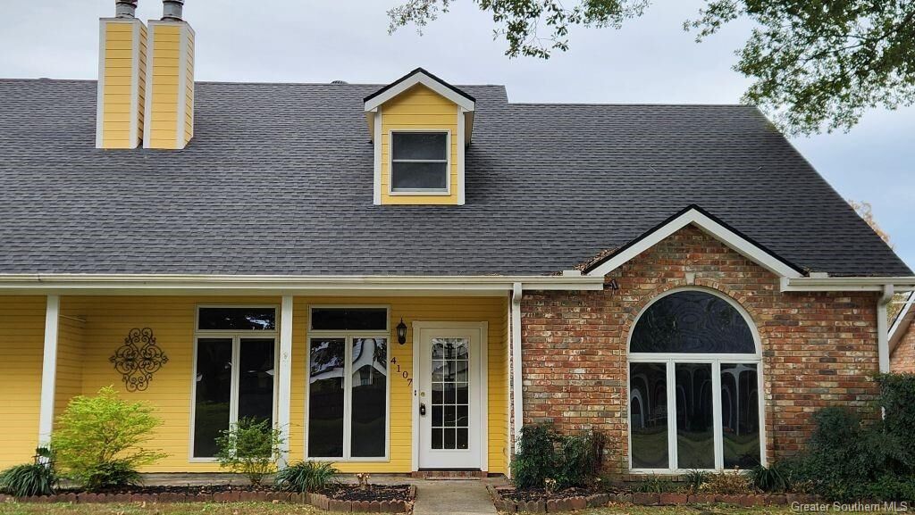 Property Photo: 4107 Oak Point Lane LA 70605