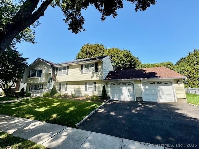 Property Photo: 120 Sheffield Circle CT 06614