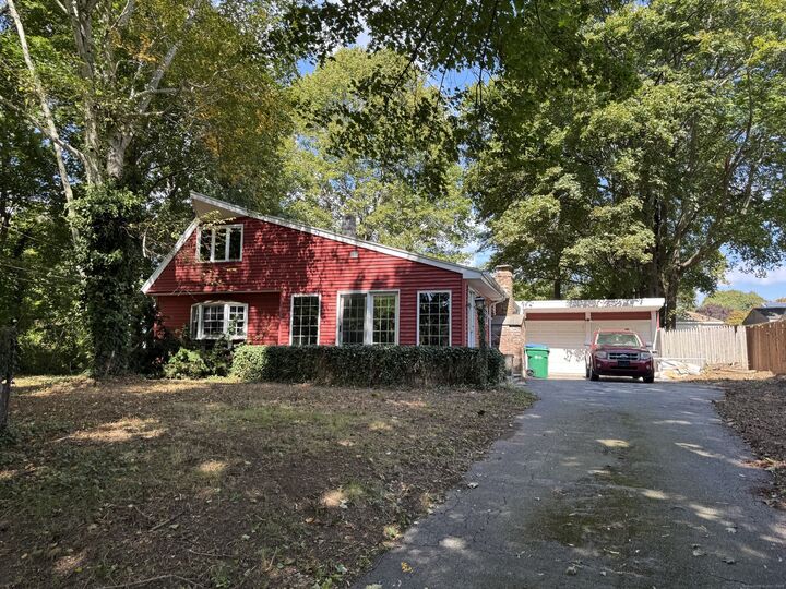 5 Vivian Court  Waterford CT 06385 photo