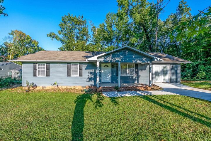 Property Photo: 861 Pinecrest Street SC 29388