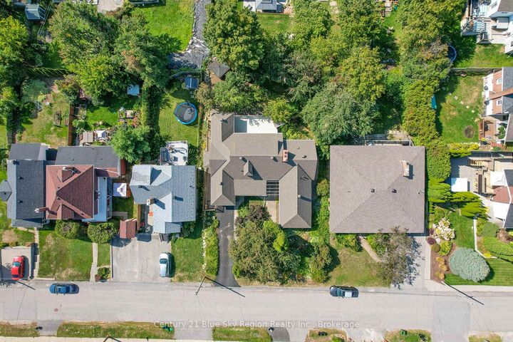 Property Photo:  857 Bourke Street  ON P1B 3K5 