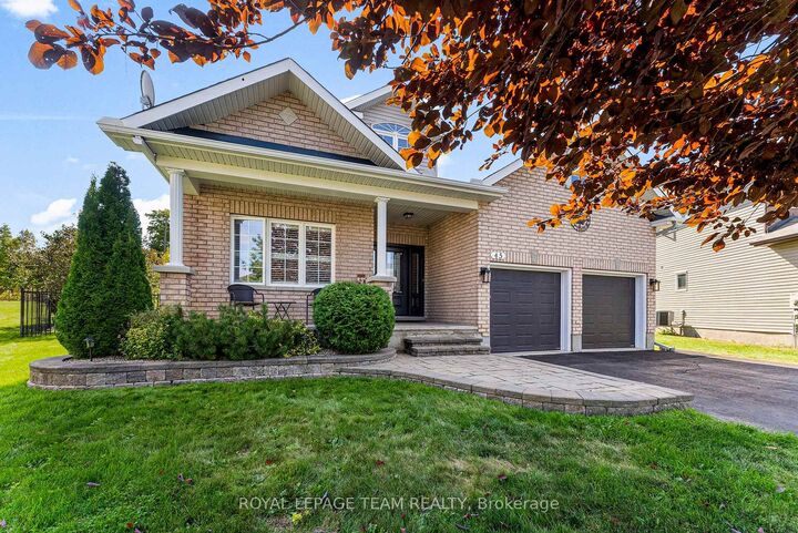 Property Photo: 45 Edward Vince Evans Court ON K7S 0K5