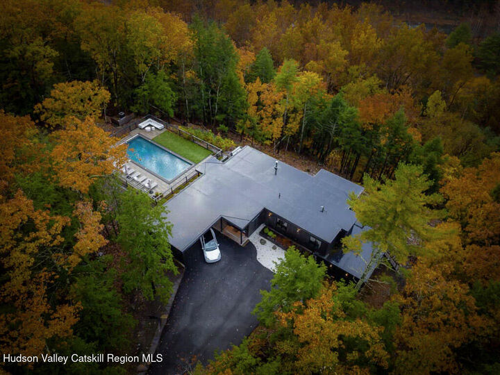 Property Photo: 1083 Ashokan Rd NY 12401
