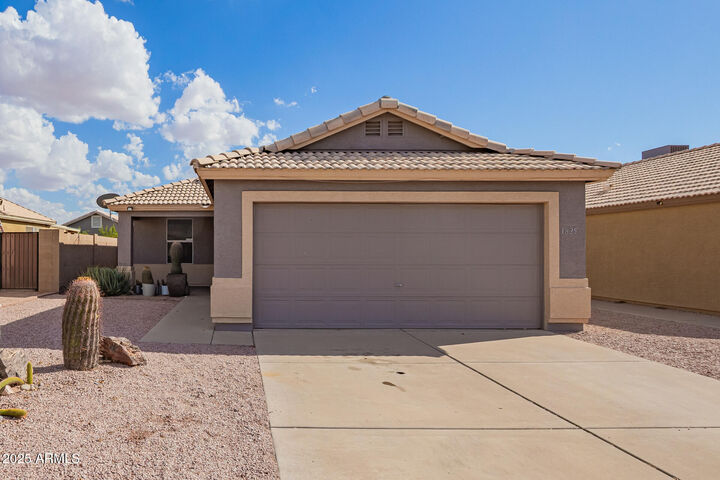Property Photo: 1825 W Renaissance Avenue AZ 85120