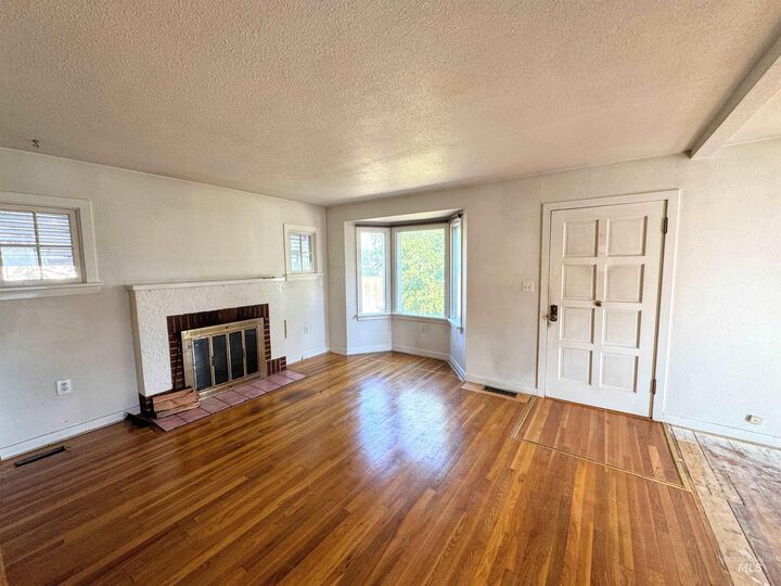 Property Photo:  1822 11th Ave.  ID 83501 