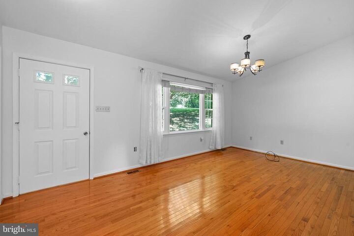 Property Photo:  7110 Bluegrass Way  MD 20736 
