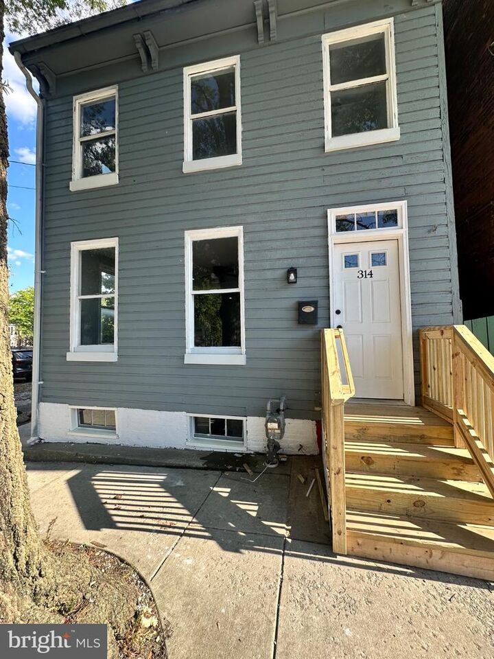 314 W King Street  York PA 17401 photo