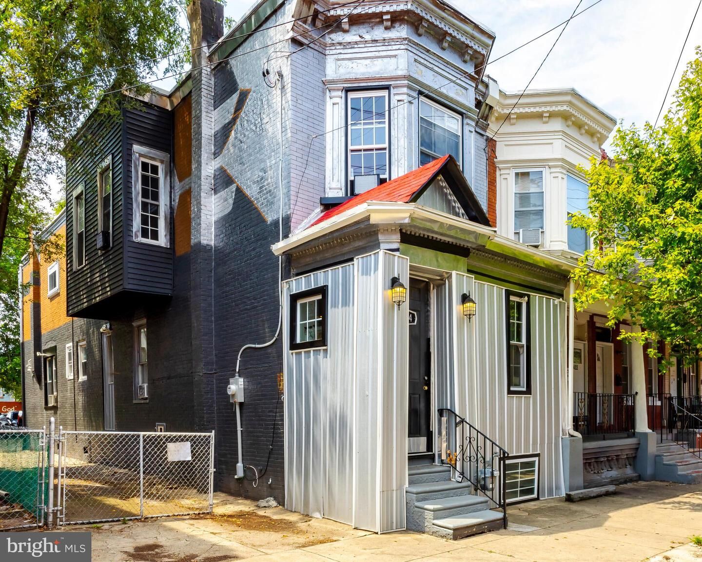Property Photo: 424 State Street NJ 08102