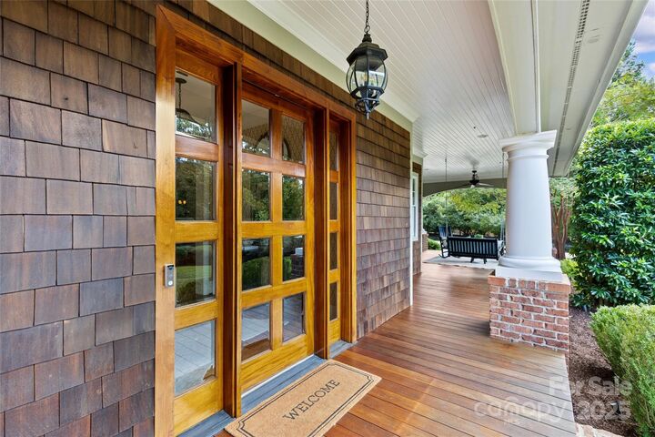Property Photo:  2301 Vernon Drive  NC 28211 