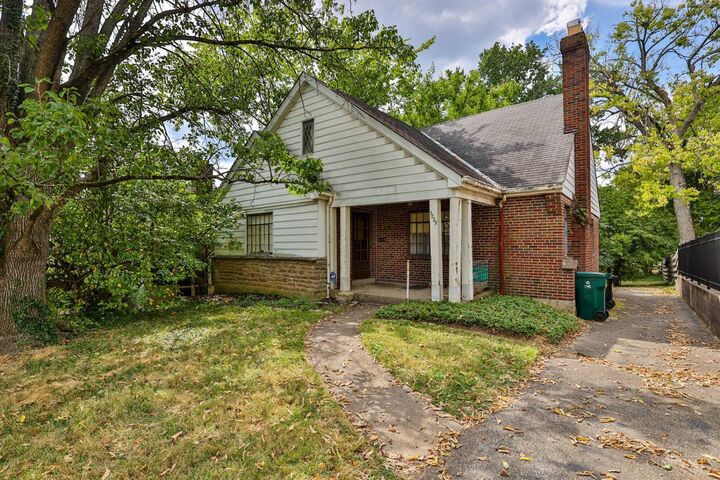 Property Photo: 5829 Pandora Avenue OH 45213