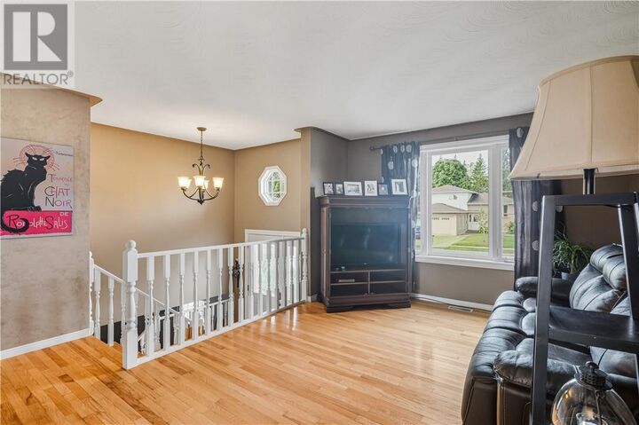 Property Photo:  3374 Percy Avenue  ON P3N 1A1 