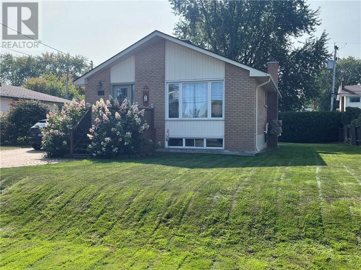 23 Kipling Court  Sudbury ON P3A 1E2 photo