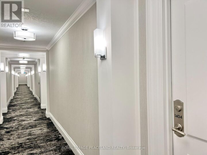 Photo de la propriété: 15 Greenview Avenue 1404 ON M2M 4M7