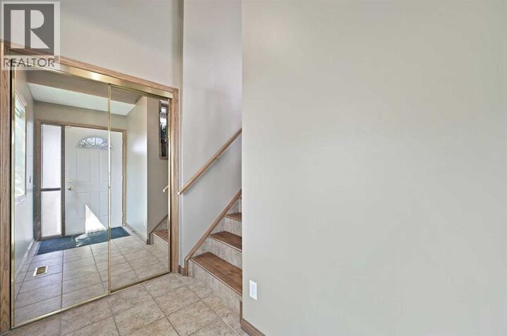 Property Photo:  219 Hidden Valley Place Northwest  AB T3A 4Z5 