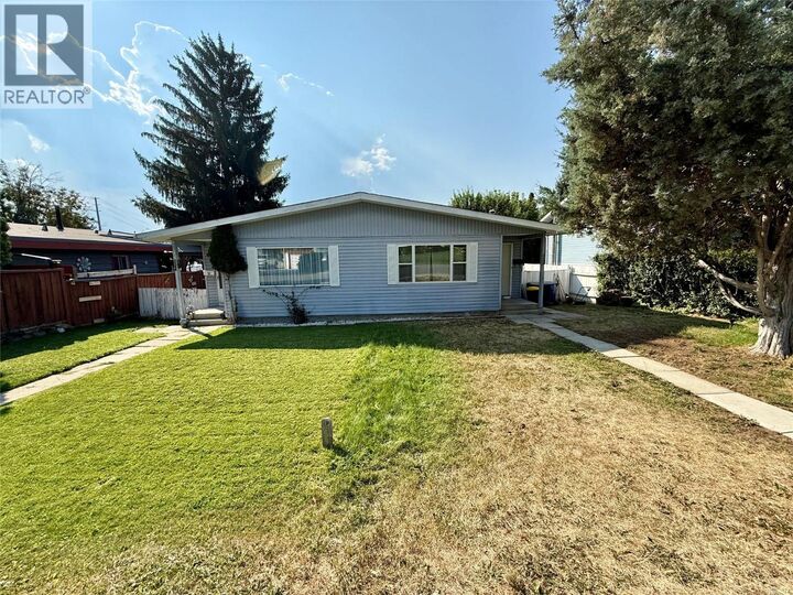 Property Photo: 219 26th S Avenue A BC V1C 3J2