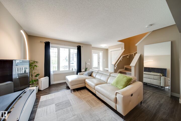 Property Photo:  16728 15 Avenue SW  AB T6W 3R6 